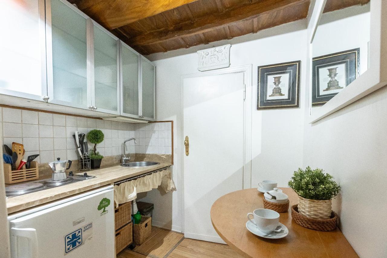 Romantica Studio-Rental In Рим Экстерьер фото