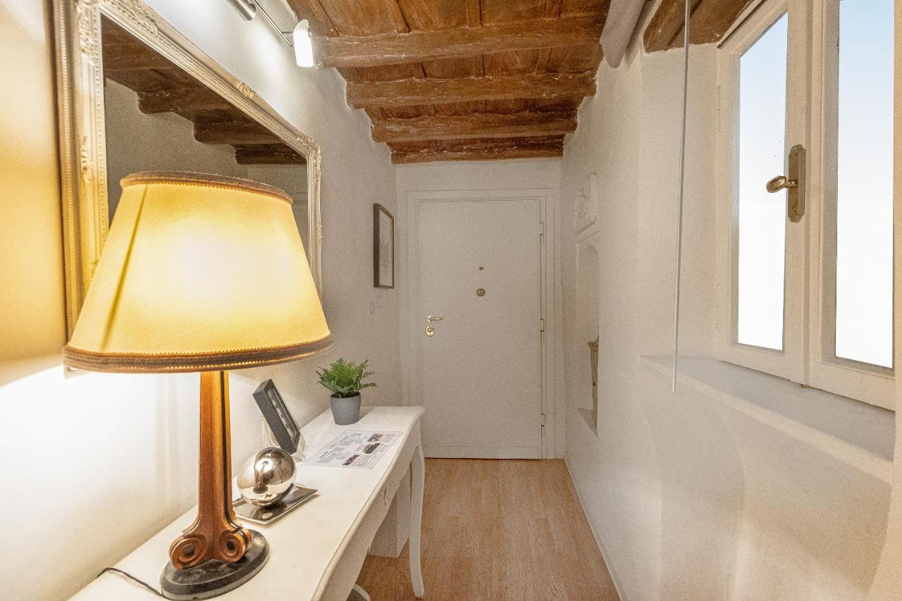 Romantica Studio-Rental In Рим Экстерьер фото